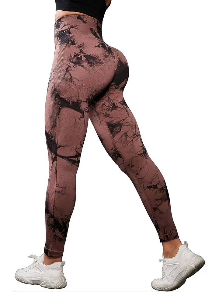 Seamless scrunch-butt leggings in brown
